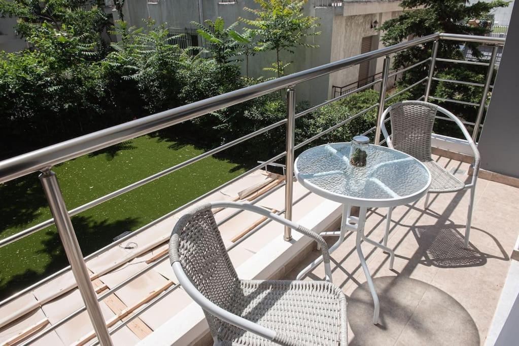 Bright 2Br Apartment In Palaio Faliro- Athen Exterior foto